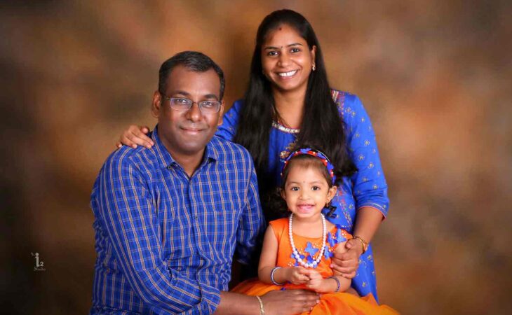 From Kurta to Lehenga: Stylish Indian Outfit Ideas for Your Family Photos