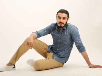 Mastering Model Poses for Stylish Studio Photography