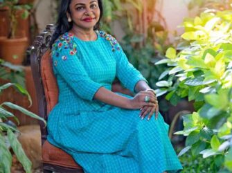 Picture-Perfect Solo Photography: 6 Mesmerizing Poses for Striking Self-Portraits